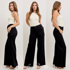 Wide-Leg Black Jeans